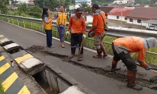 Jalan Saleh Danasasmita Ditutup, Menunggu Pengecekan Mendalam Terkait Retakan