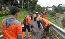 Retakan Jalan Saleh Danasasmita Dipicu Longsor, Pemkot Bogor Percepat Perbaikan