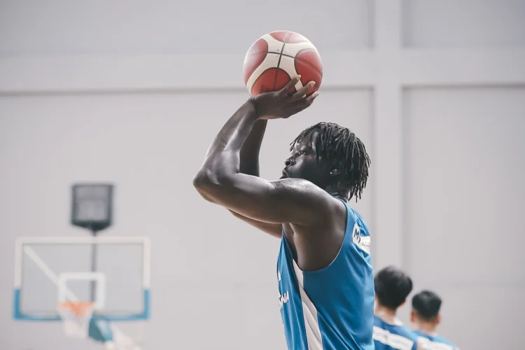 Satria Muda Girang Dame Diagne Kini Berstatus Pemain Lokal