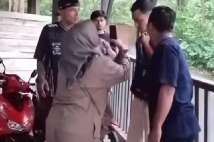 Keluarga Diduga Intimidasi Warga, Kades Panggalih Cisewu: Maklum Tak Tahu Menahu