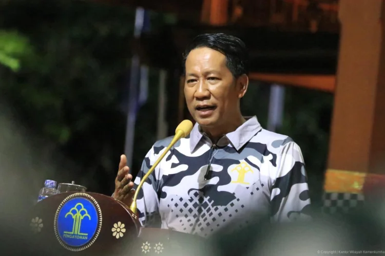 Menkum Tegaskan Kasus Zina dan Kumpul Kebo Tak Bisa Dilaporkan Sembarangan