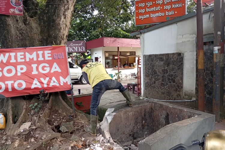 Biar Rapi, DLH Kota Bogor Tertibkan TPS di Jalan Protokol