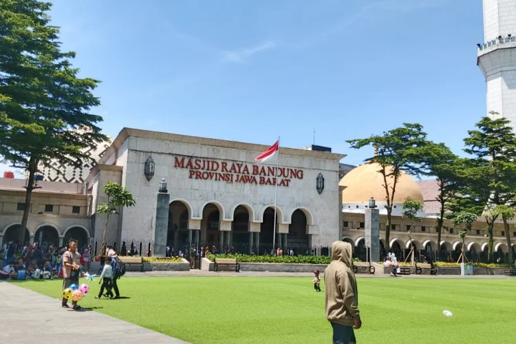 Sejarah Masjid Raya Bandung, Jejak Perjalanan Ikon Religi Kota Kembang