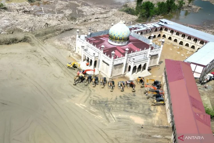 Selidiki Penyebab Banjir Bandang di Aceh Tamiang, Polisi Identifikasi Kayu-kayu di Ponpes Darul Mukhlisin