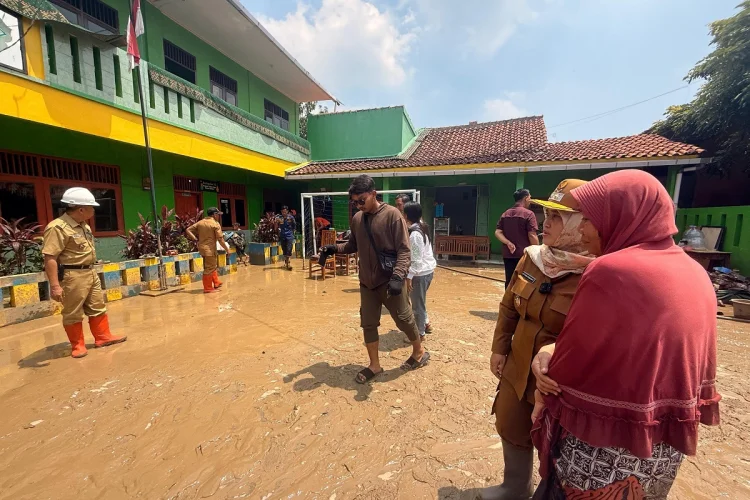 Pemkot Cirebon Upayakan Solusi Jangka Panjang Atasi Luapan Sungai Kalijaga