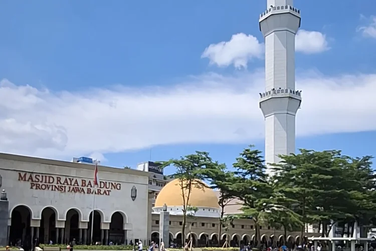 Fakta Sejarah Masjid Raya Bandung: Kolam Wudhu yang Pernah Jadi Pemadam Kebakaran Kota