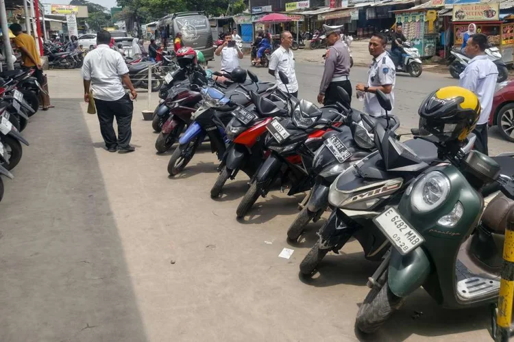 Dishub dan Satlantas Sidak Swalayan di Cirebon Timur, Soroti Parkir dan Andalalin Usai Dikeluhkan Macet