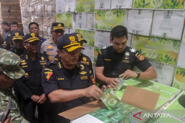 Setahun,  1,4 miliar Batang Rokok Ilegal Disita Bea Cukai