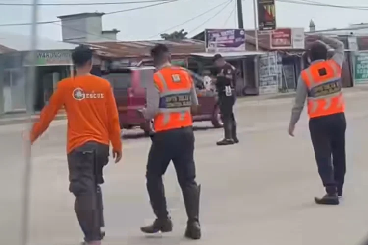 Viral, Relawan Bawa Bantuan Aceh Tamiang Diduga Diminta Pungli oleh Oknum Dishub Palembang
