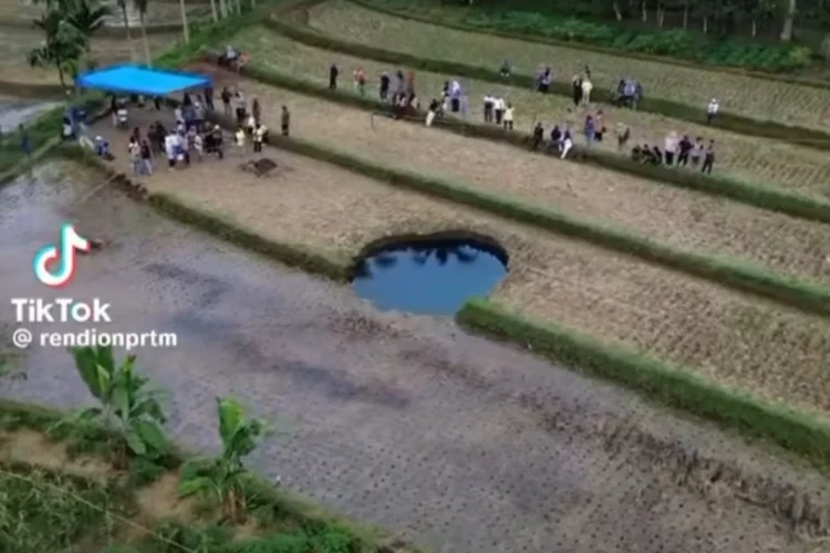 Fakta Sinkhole di Limapuluh Kota, Wagub Sumbar Imbau Jangan Dkonsumsi
