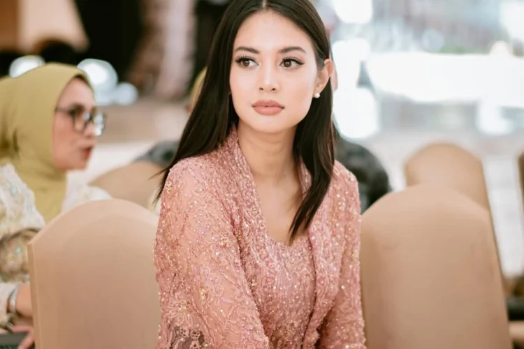 Sosok “Kelly” di Buku Broken String Minta Maaf, Aurelie Moeremans Ungkap Pengakuannya