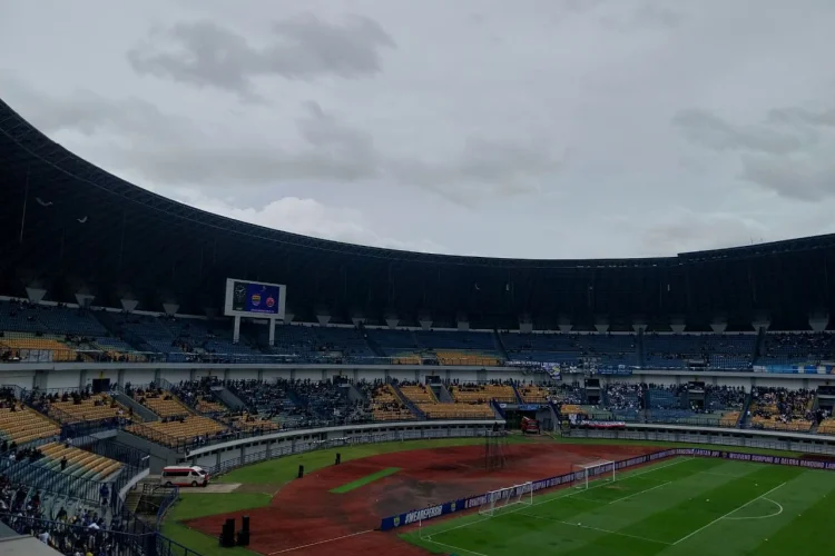 Persib vs Persija: Bobotoh Mulai Padati Stadion GBLA Jelang Laga