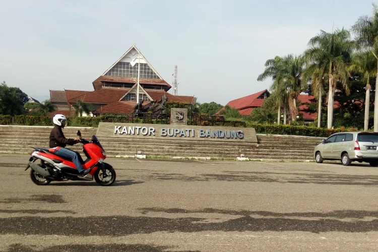 Peringati Hardesnas, Pemkab Bandung Gelar Cek Kesehatan Gratis Massal