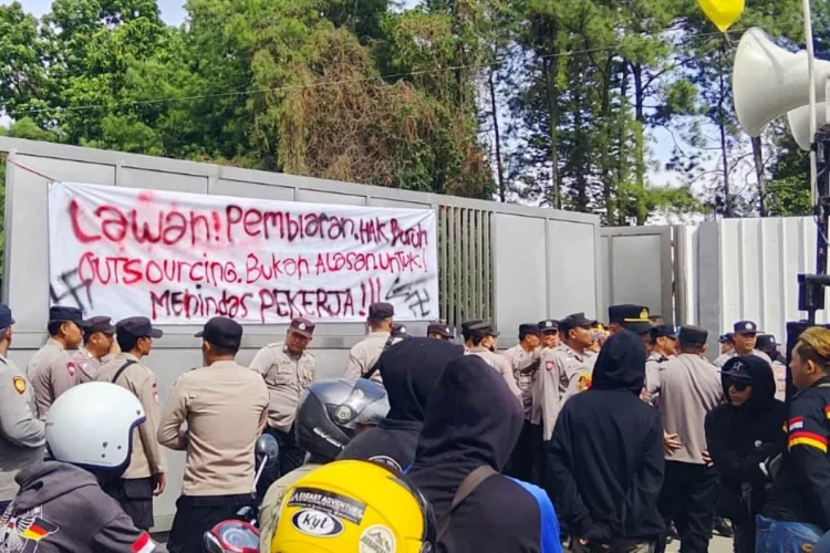 Geruduk DPRD Cimahi, Pekerja PT UGBM dan Ismahi Jawa Barat Desak Legislatif Tindak Tegas Dugaan Pelanggaran Ketenagakerjaan