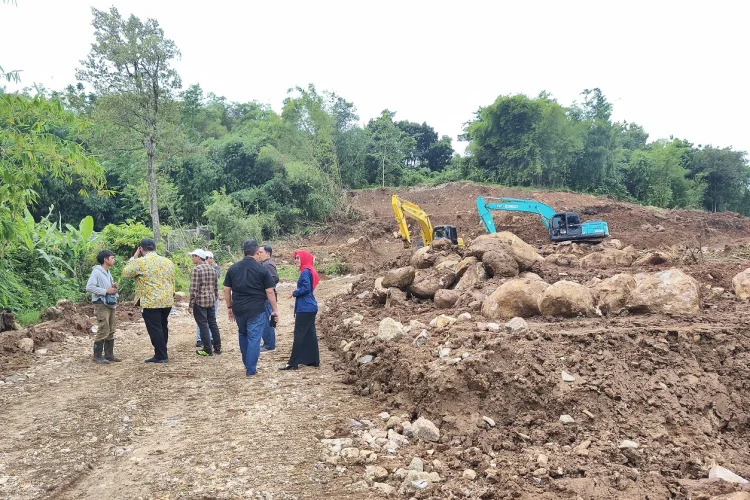 Galian Trusmi Land di Bukit Plangon: 10 Hari Penentuan Nasib Aktivitas