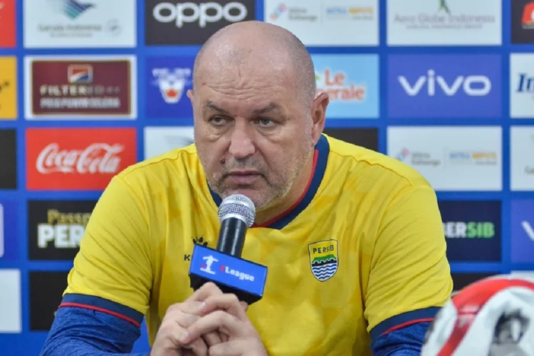 Bojan Hodak Tegaskan Persib Selektif Rekrut Pemain di Putaran Kedua