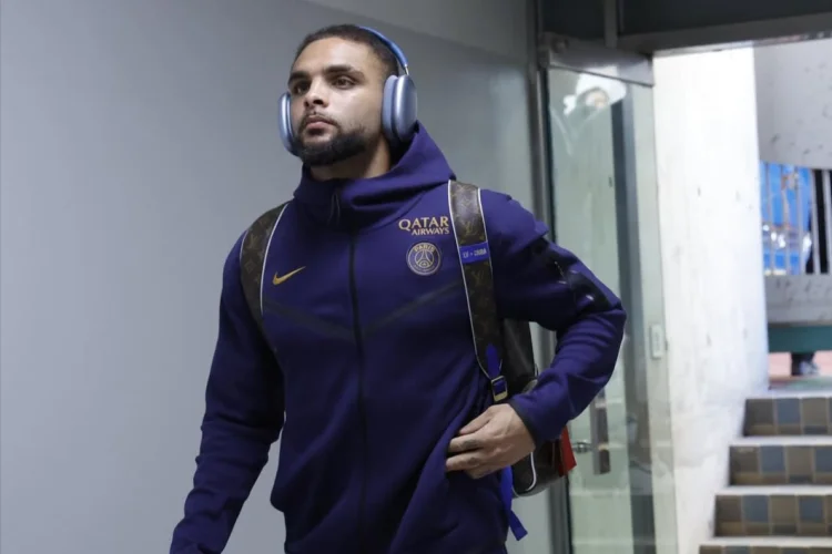 Diduga Layvin Kurzawa Naik Whoosh Menuju Bandung, Persib Siapkan Acara Perkenalan Resmi
