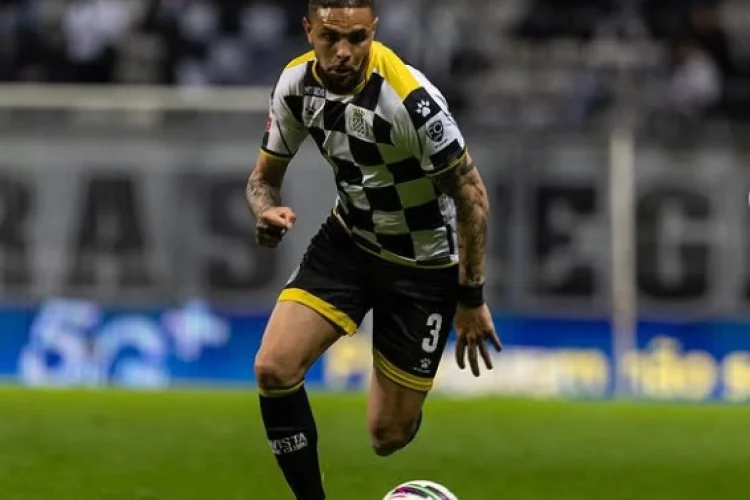 Layvin Kurzawa Masuk Target Persib, Strategi Lini Belakang Bojan Hodak Dipertajam
