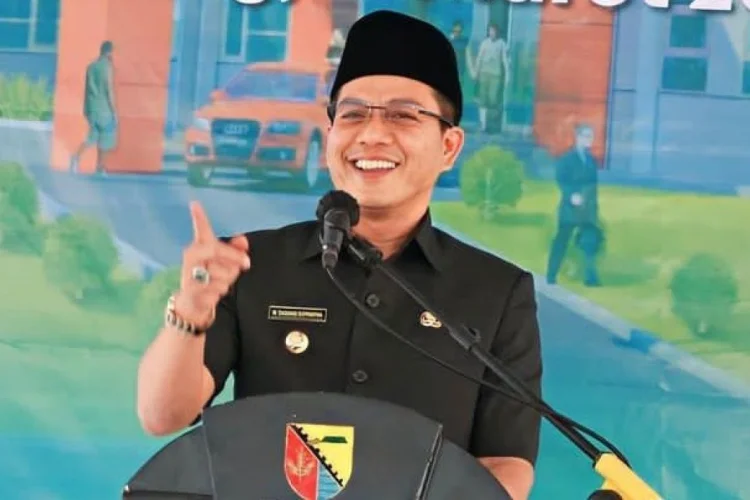 Bupati Dadang Menyapa Warga Kabupaten Bandung Lewat Program Bunga Desa