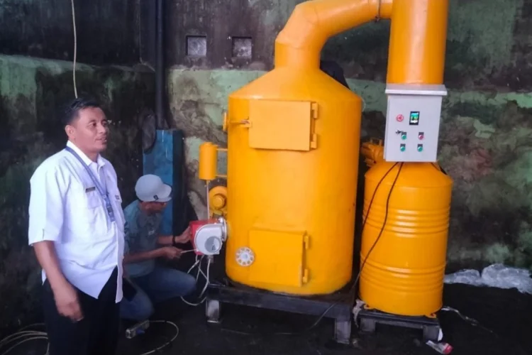Insinerator Mini Dihentikan, Desa Cikahuripan Lembang Siap Beralih