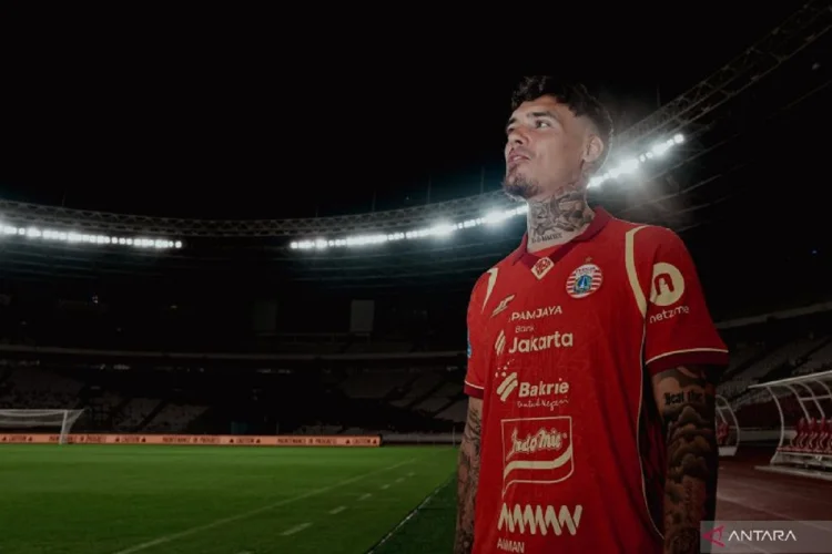 Resmi Gabung Persija, Shayne Pattynama Langsung Incar Gelar Juara BRI Super League