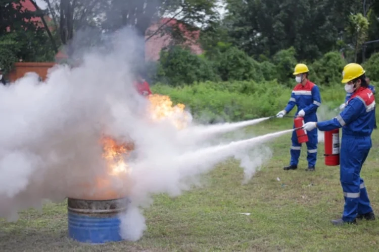 Perkuat Kesiapsiagaan Kebakaran, Disdamkarmat Kabupaten Cirebon Gandeng Pertamina