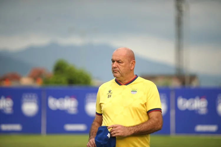 Bojan Hodak Pastikan Persib Bakal Berubah di Leg 2 Hadapi Ratchaburi FC