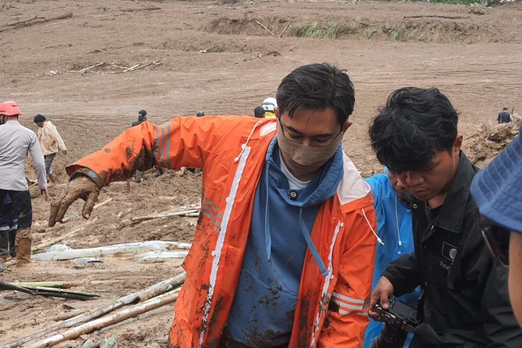Longsor Cisarua KBB: 10 Orang Tewas, 82 Dilaporkan Hilang