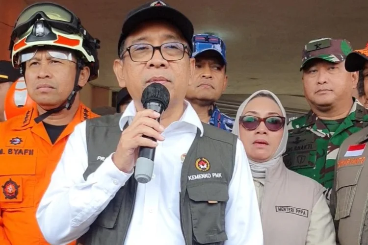 Tangani Longsor Pasirlangu Cisarua, Pratikno: Operasi Penyelamatan Jiwa Dilakukan 24 Jam Nonstop 