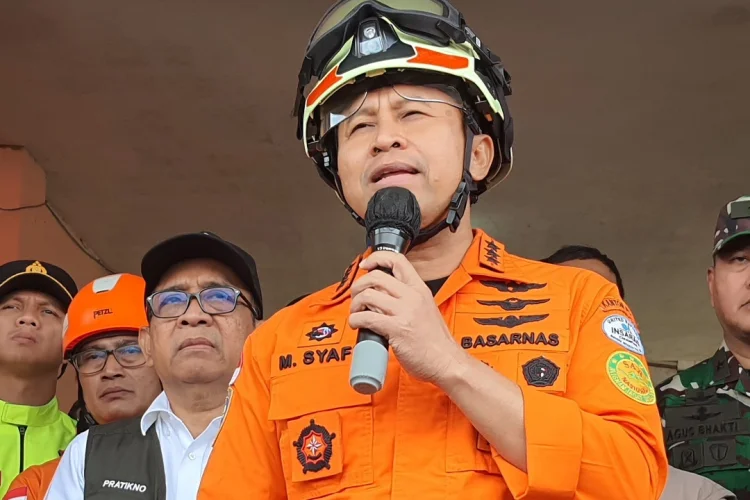 Cari Korban Tertimbun Longsor Pasirlangu Cisarua, Basarnas: BNPB Jalankan Operasi Modifikasi Cuaca