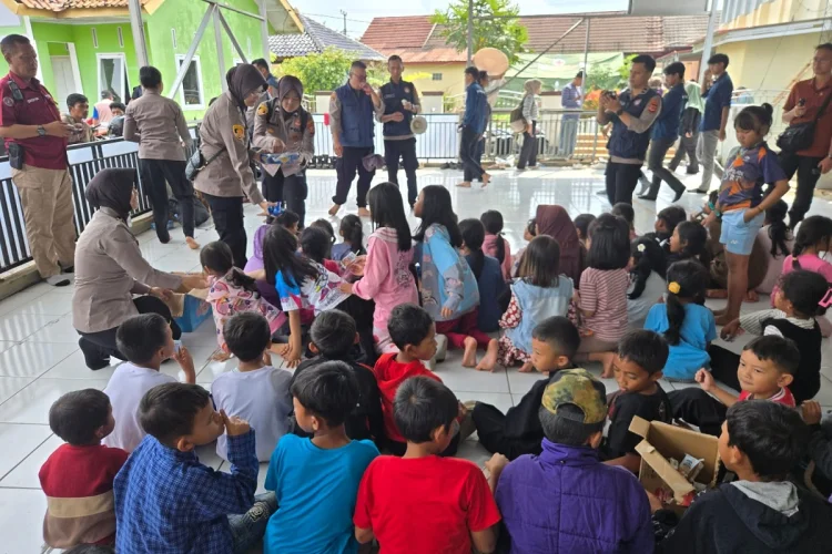 Polda Jabar Gelar Trauma Healing bagi Anak Korban Longsor Cisarua