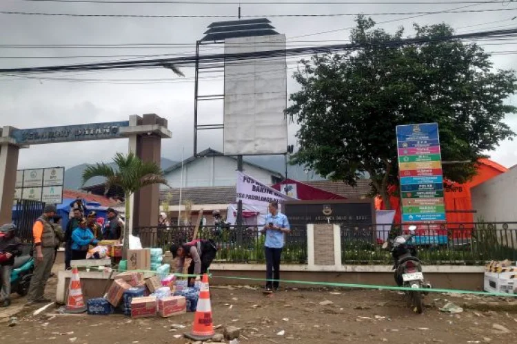 Pengungsi Longsor Pasirlangu Bertambah, Relokasi Tunggu Kajian Geologi