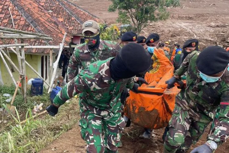 9 Jenazah Korban Longsor Pasirlangu Ditemukan Utuh Pada Hari Keempat