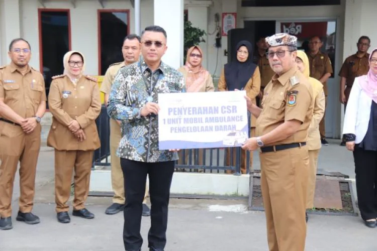 bank bjb Sumber Kabupaten Cirebon Salurkan CSR Mobil UTD ke RSUD Waled