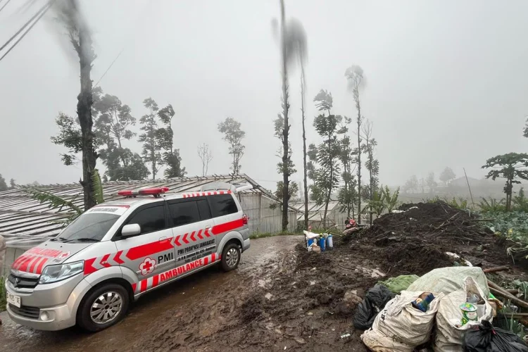 Cuaca Buruk Kembali Hentikan Pencarian Korban Longsor Cisarua