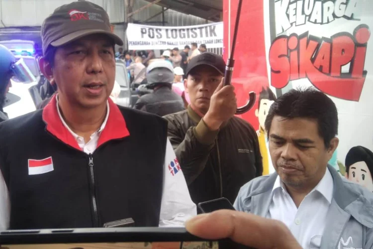 OJK dan FKIJK Jabar Santuni Korban Longsor Cisarua KBB