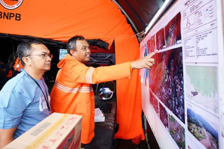 Bank Mandiri Distribusikan Bantuan Warga Terdampak Longsor Cisarua KBB