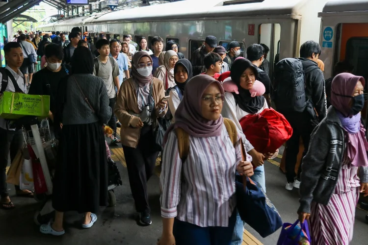 Mudik Lebaran 2026, Sudah 10 Ribu Lebih Tiket KA Jarak Jauh dari Bandung Terjual