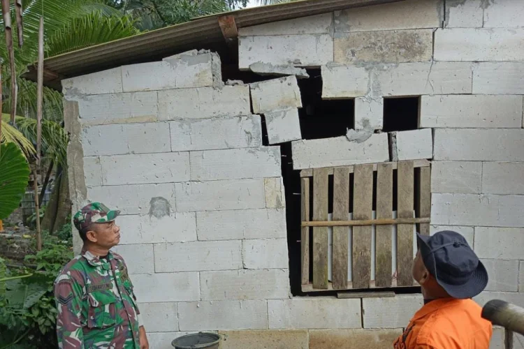 Hujan Deras Picu Pergeseran Tanah di Sukamakmur, Puluhan Rumah Warga Terancam