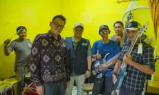 BRI Salurkan Bantuan Alat Musik untuk Dua Komunitas Seni di Sukabumi