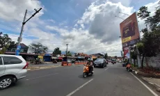 Libur Imlek, Arus Lalu Lintas di Jalan Raya Cibiru Arah Kota Bandung Ramai Lancar