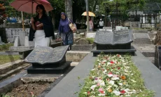 Wisata Kota Bandung Ramai Saat Long Weekend, Ziarah dan Kuliner Jadi Daya Tarik