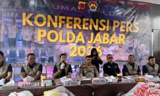 Polda Jabar Bongkar Pabrik Mi Berformalin di Bekas Kandang Ayam