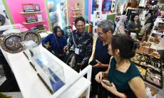 Kisah Lidya dan Kilau Batu Nusantara