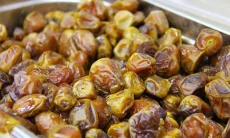 Tubuh Bugar saat Puasa Ramadan dengan Kurma dan Tempe
