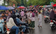 Semarak Ramadan, Bazar Takjil Pemkot Cimahi Diserbu Warga