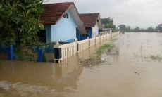 Ramadan, Banjir di Karangligar Meluas Warga Karawang Mulai Mengungsi