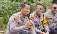 Kapolresta Bandung Ngariung Bareng Petani Nagreg, Dorong Swasembada Pangan 2026