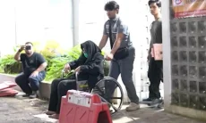 Datang Sehat, Tersangka Penganiayaan ART Harus Dibawa dengan Kursi Roda saat Ditahan