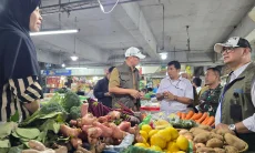 Bulog Bandung Pastikan Stok Bahan Pokok Selama Ramadan dan Lebaran Aman
